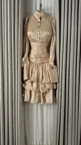 فستان كريمي انيق