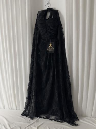 فستان اسود دانتيل