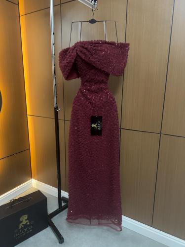 فستان سهرة نبيتي ترتر فاخر بتصميم أوف شولدر أنيق