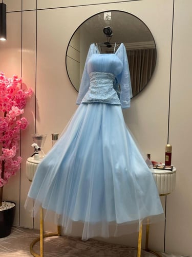 فستان سهرة سماوي