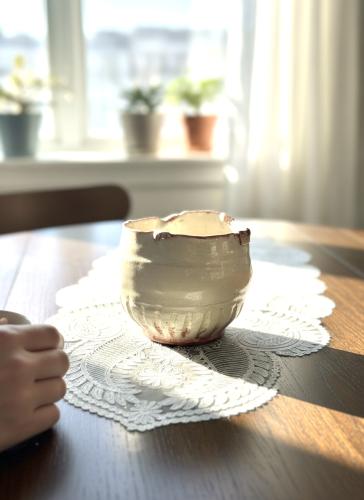 “Petal” Vase – Handmade Ceramic with Organic Shape & Deep Floral Details