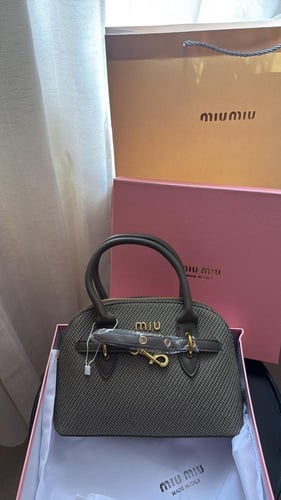 شنطة ميو ميو