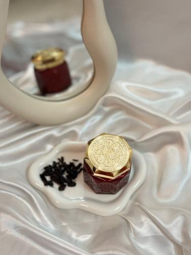 A scented oud