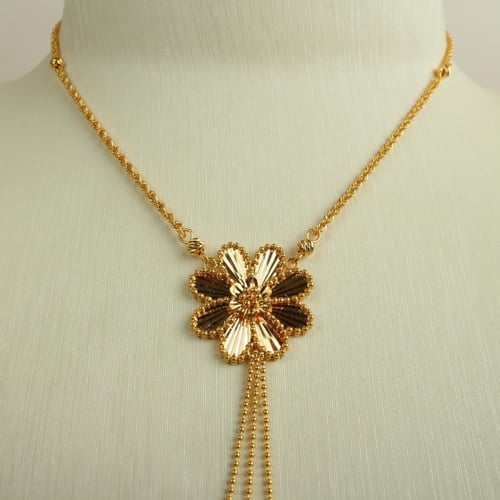 عقد ذهب عيار 21