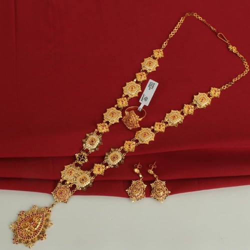 طقم ذهب عيار 21