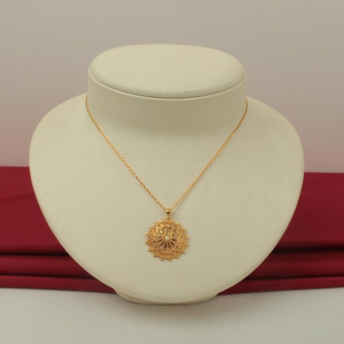 عقد ذهب عيار 21