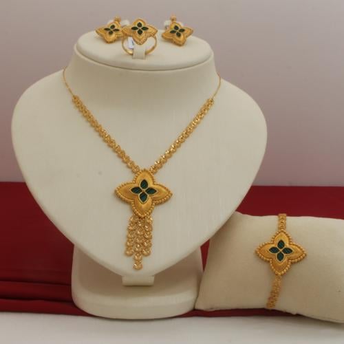 طقم ذهب عيار 21 تصميم عصري الوزن 22.30 جم