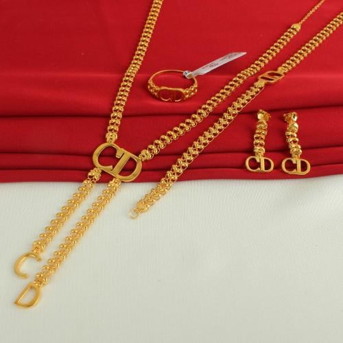 طقم ذهب عيار 21