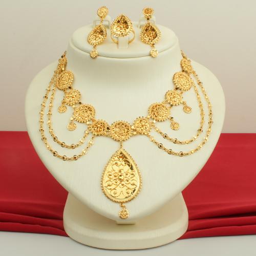 طقم ذهب عيار 21