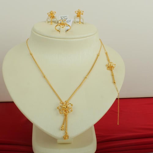 طقم ذهب عيار 21