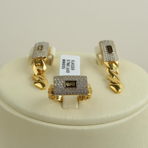 طقم ذهب عيار 18