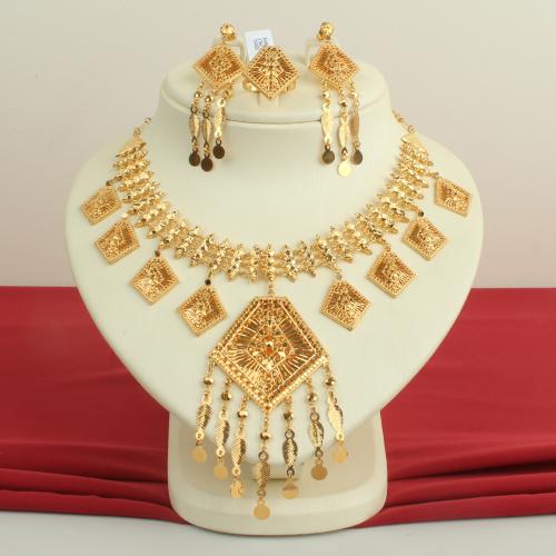 طقم ذهب عيار 21