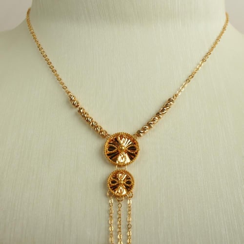 عقد ذهب عيار 21