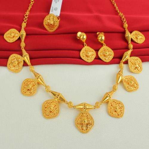 طقم ذهب عيار 21