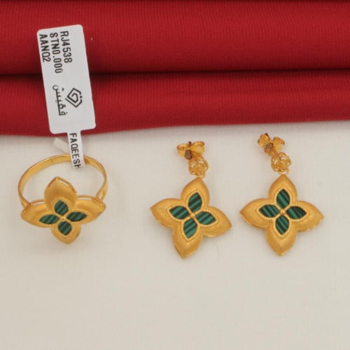 طقم ذهب عيار 21 تصميم عصري الوزن 24.96 جم