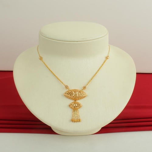 عقد ذهب عيار 21