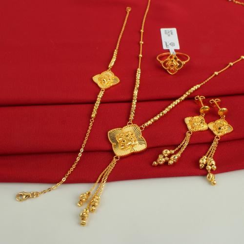 طقم ذهب عيار 21