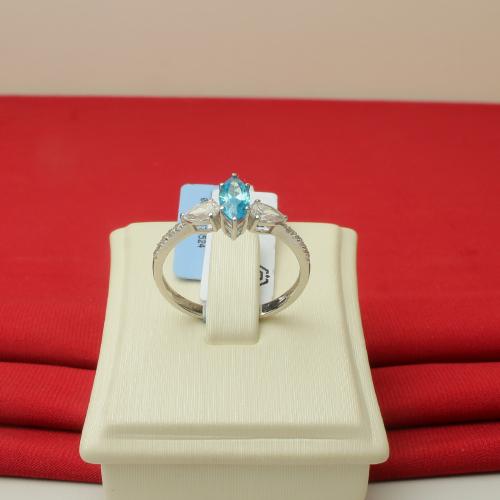 18 karat gold ring
