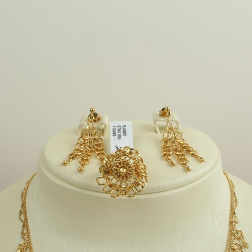 طقم ذهب عيار 18