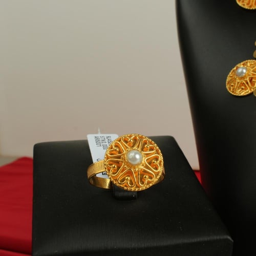 طقم ذهب عيار 21