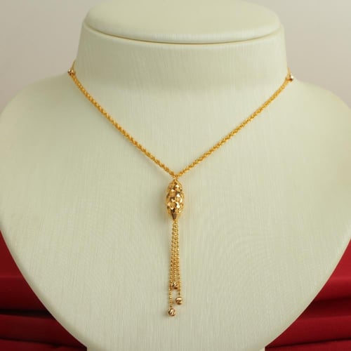 عقد ذهب عيار 21