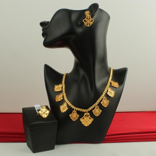 طقم ذهب عيار 21