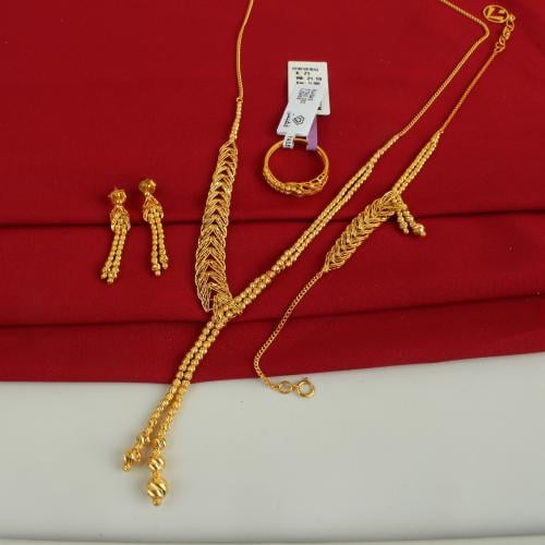 طقم ذهب عيار 21