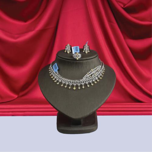 طقم ذهب ابيض عيار 18 الوزن 38.99 جم