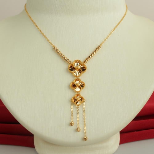 عقد ذهب عيار 21