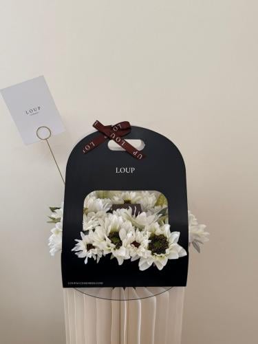 بوكس الورد من لوب - مع خاتم من اختيارك