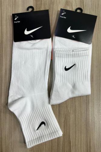 جوارب نايك