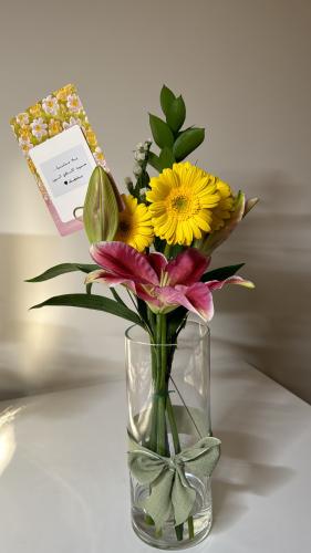 ورد ليليوم+ورد جربيرا+فازه+كرت