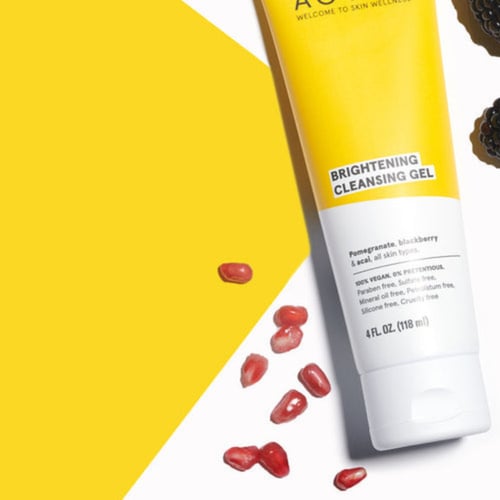 جل تنظيف وتفتيح البشرة من اكيور والرمان والتوت الأ...