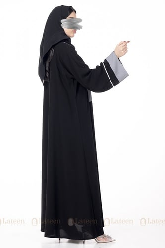 عباية ملونة من الصدر والاكمام - لتين