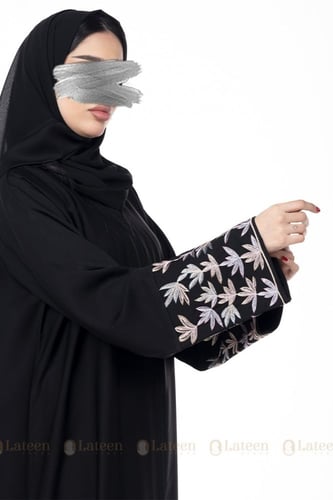 عباية رسميه مزينه اكمام ملونه - لتين