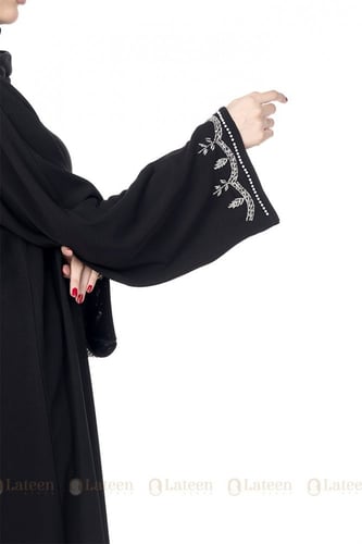 عباية ملكي مزينه شك ف الاكمام - لتين