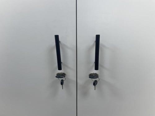 دولاب خشب بابين رفوف