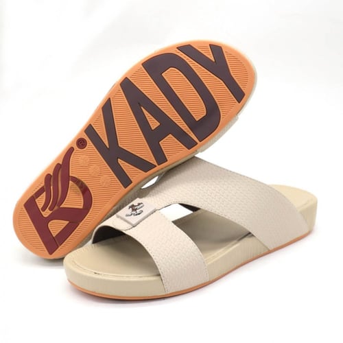 صندل طبـي خليجي رجالي بدون اصبع مزين بابزيم