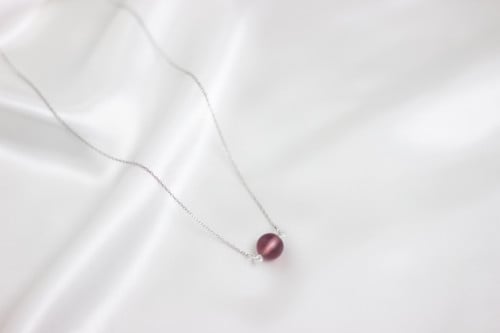 سلسلة من حجر الكوارتز بتصميم انيق