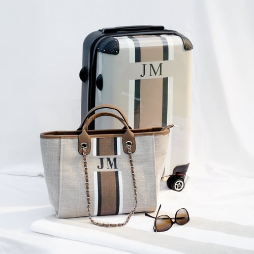 طقم شنطة يد M + شنطة سفر S ( تخصيص الحروف )