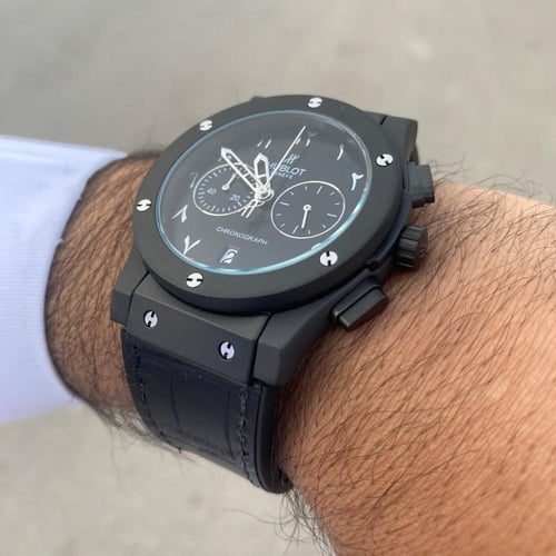 ساعة هوبلت كلاسك الأسود