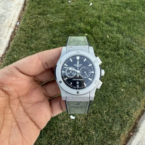 ساعة اوبلو الخضراء مطفي