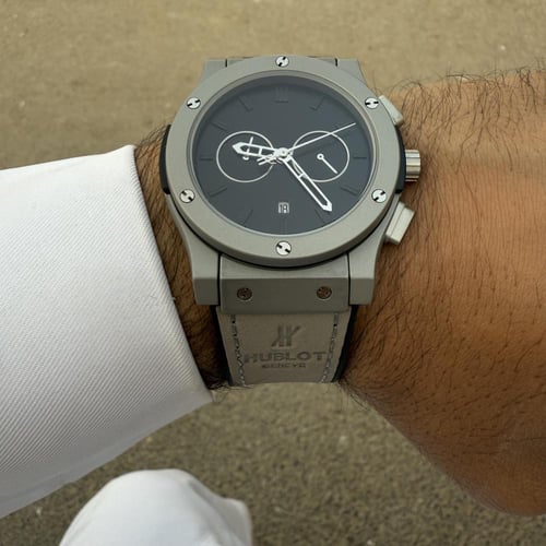 ساعة اوبلو كلاسك سموك سلفر