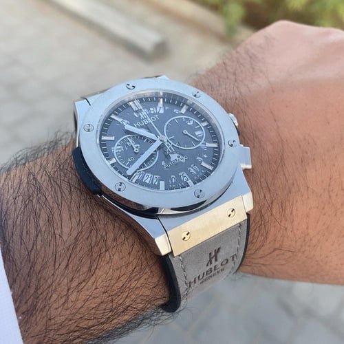 Hublot ساعه كلاسك النيكل