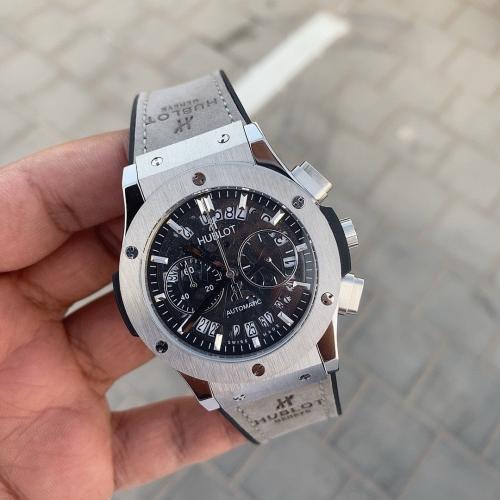 Hublot ساعه كلاسك النيكل