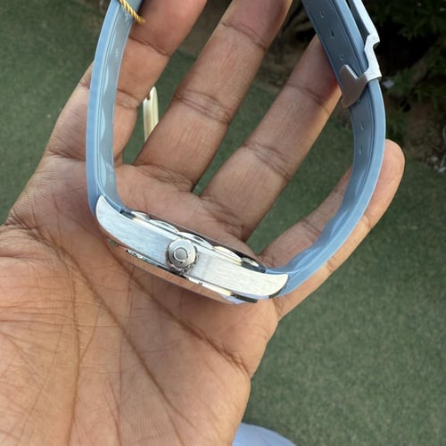 omega seamaster aqua تيفاني