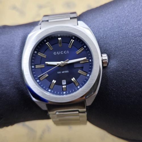 ساعة غوتشي رجالي ازرق
