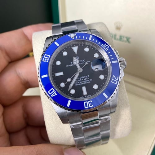 ساعة سوب مارين اطار ازرق