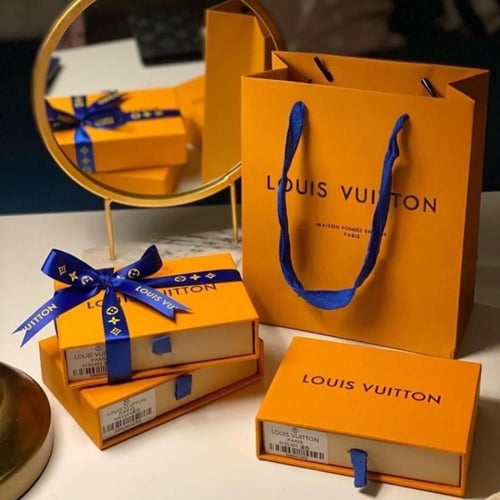 بوك لويس فيتون