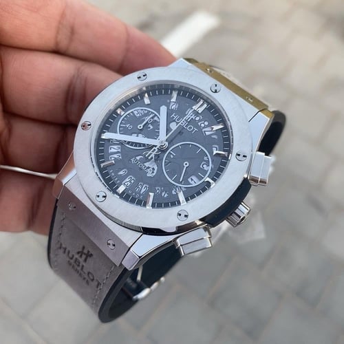 Hublot ساعه كلاسك النيكل